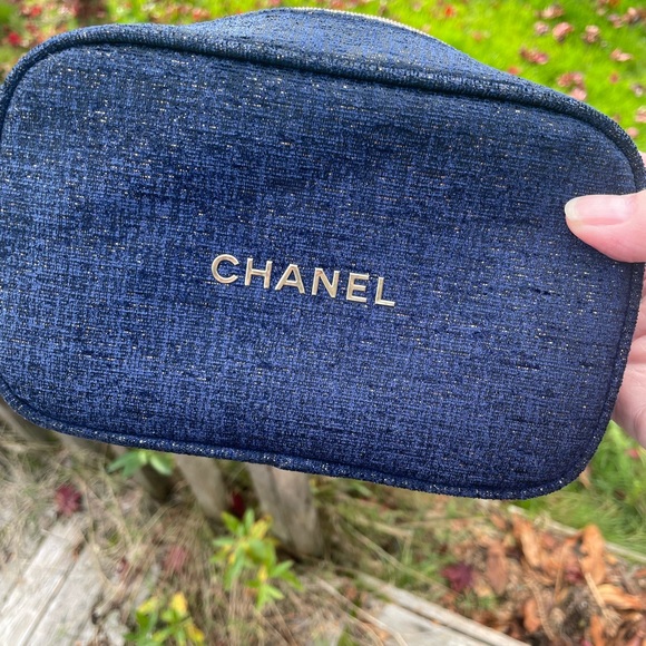 SOLD—Chanel 2023 Holiday Navy Cosmetic Bag - Picture 3 of 3